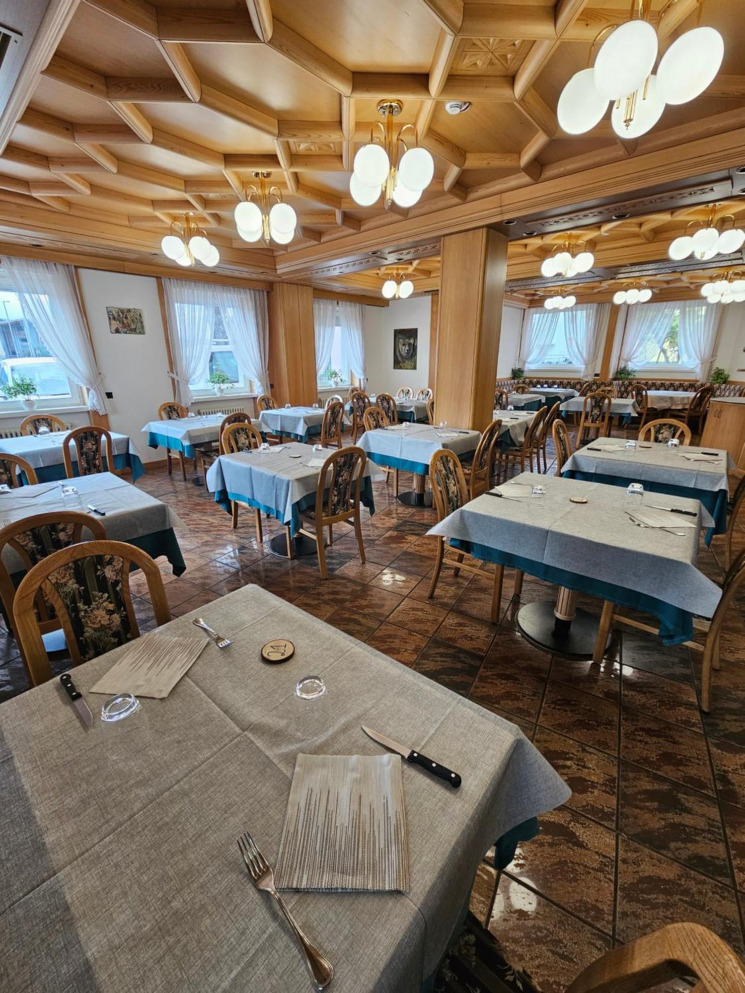 Hotel Ideal Sarche di Calavino Exterior foto